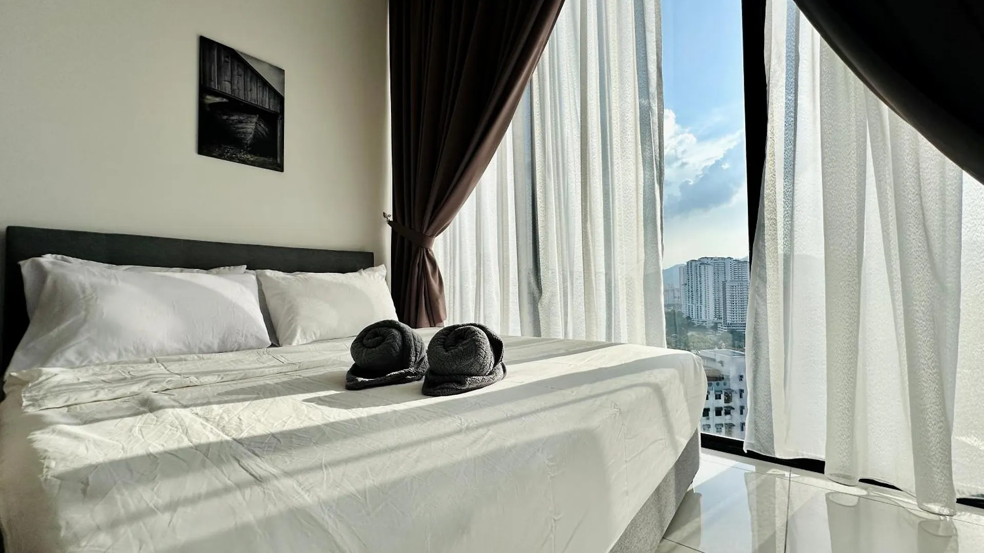 Bali-Style 2Bedroom Beacon Georgetown Wl Apartment George Town